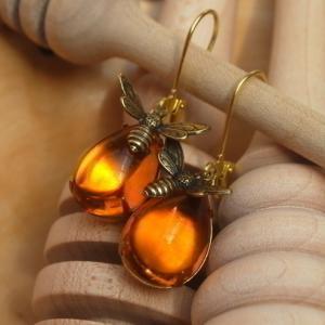 Honey Bee Earrings.......