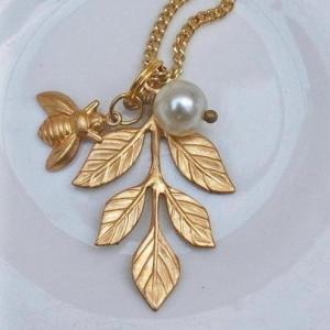 Leaf And Bee Necklace...........